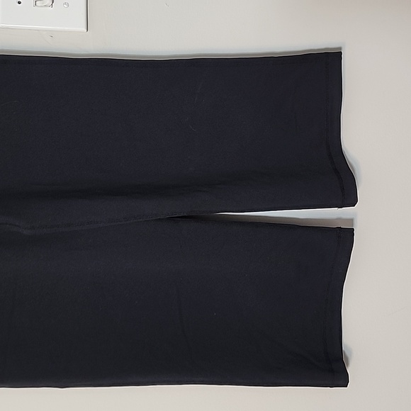 Lululemon Wide Leg Capris Pants Black Size 6 - Picture 3 of 7